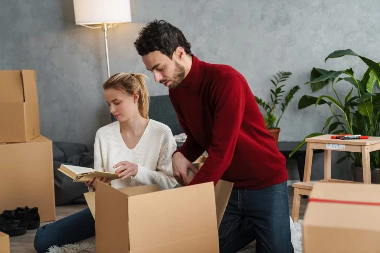 Ultimate guide to safe packing of clothes when moving house